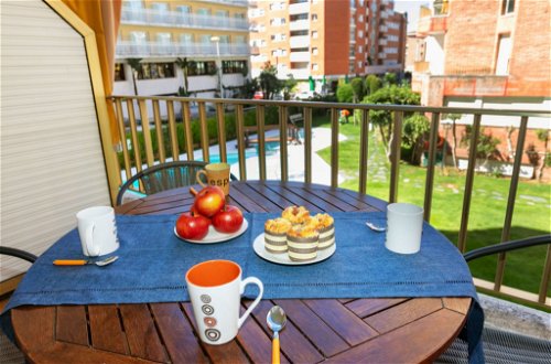 Photo 13 - 1 bedroom Apartment in Lloret de Mar with swimming pool and sea view