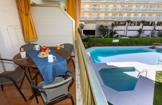 Photo 2 - 1 bedroom Apartment in Lloret de Mar with swimming pool and garden