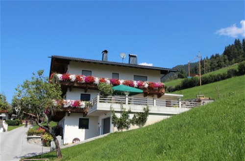 Foto 47 - Apartamento de 2 quartos em Aschau im Zillertal com jardim e vista para a montanha