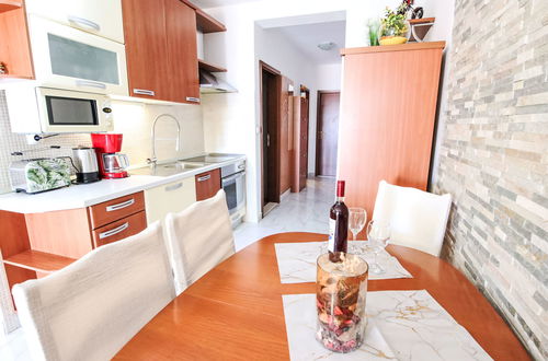 Photo 6 - 2 bedroom Apartment in Okrug with swimming pool and garden