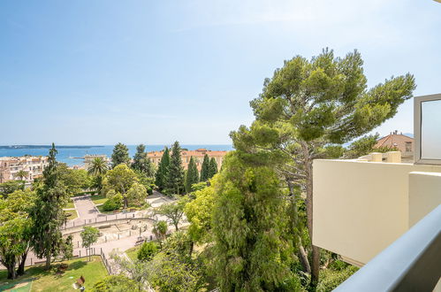 Foto 18 - Appartamento con 2 camere da letto a Cannes con piscina e vista mare