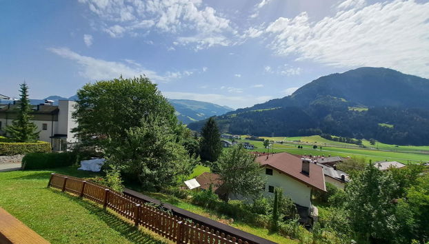 3 bedroom Apartment in Kirchberg in Tirol with garden - Photo 2