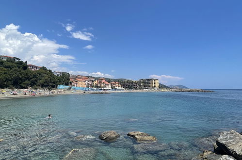 Photo 25 - Maison de 1 chambre à San Lorenzo al Mare avec terrasse et vues à la mer