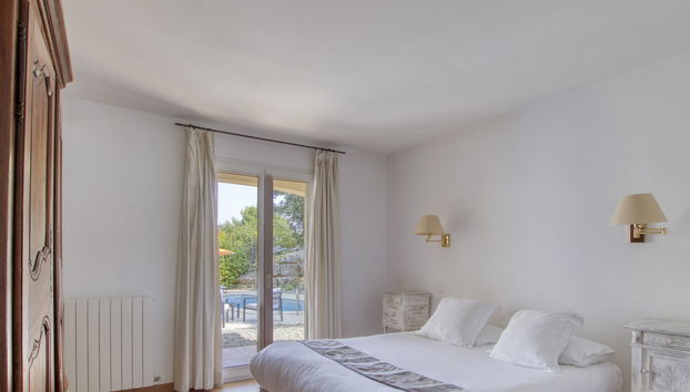 4 bedroom House in La Cadière-d'Azur with private pool and garden - Photo 4