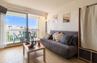 Photo 2 - Apartment in Le Grau-du-Roi with terrace and sea view