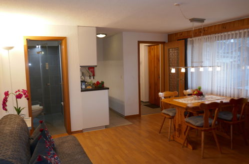 Foto 4 - Apartment mit 1 Schlafzimmer in Grindelwald mit garten und blick auf die berge