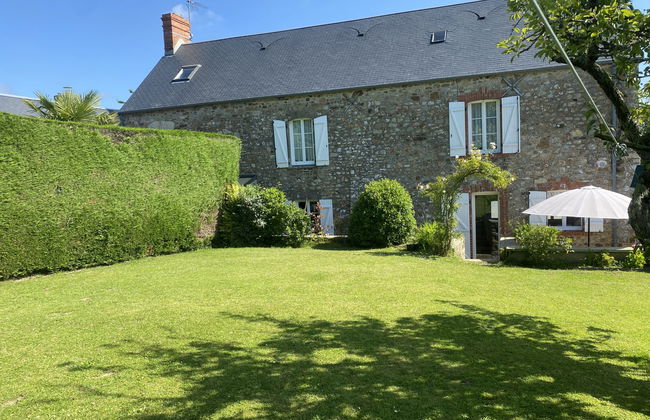 Casa de 5 quartos em Saint-Maurice-en-Cotentin com jardim e terraço - Foto 1