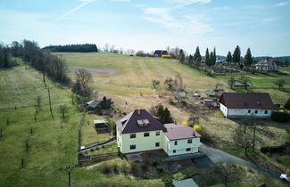 Photo 1 - Maison de 2 chambres à Jesenný avec jardin