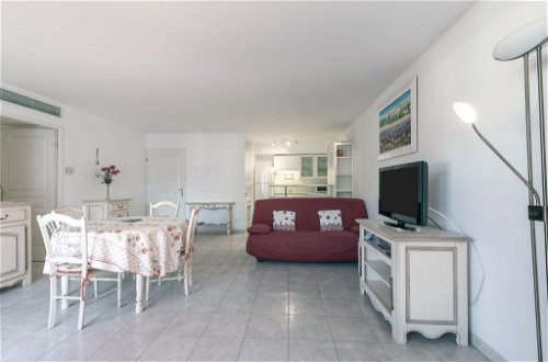 Foto 2 - Apartment mit 1 Schlafzimmer in Cavalaire-sur-Mer mit terrasse