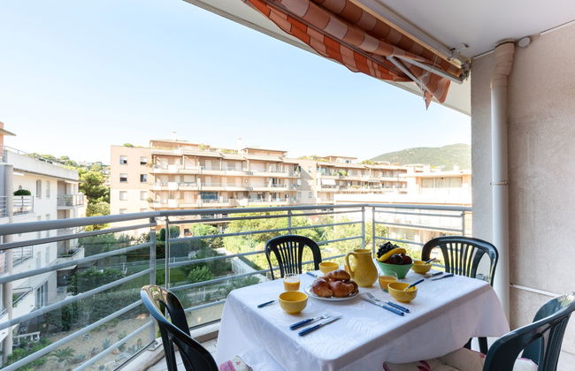 Apartamento de 1 quarto em Cavalaire-sur-Mer com terraço - Foto 1