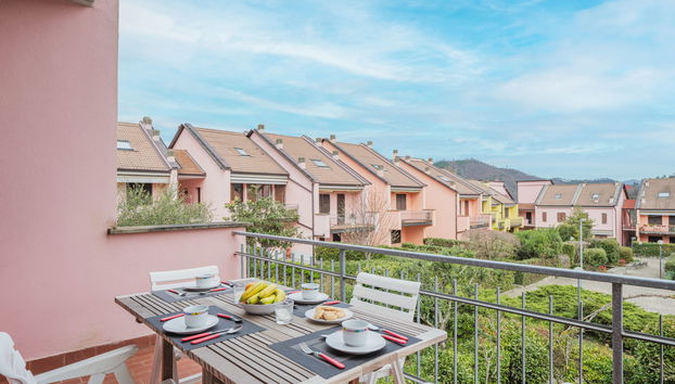 Apartamento de 4 quartos em Pignone com piscina e jardim - Foto 2