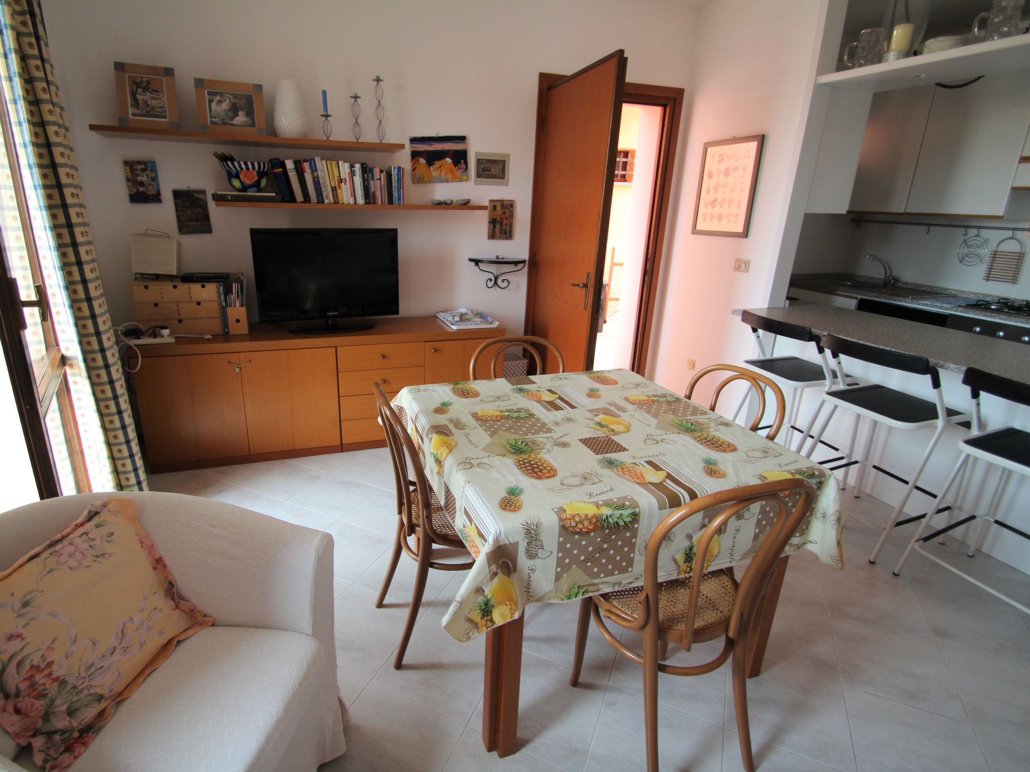 Photo 8 - 3 bedroom Apartment in Pignone with swimming pool and garden