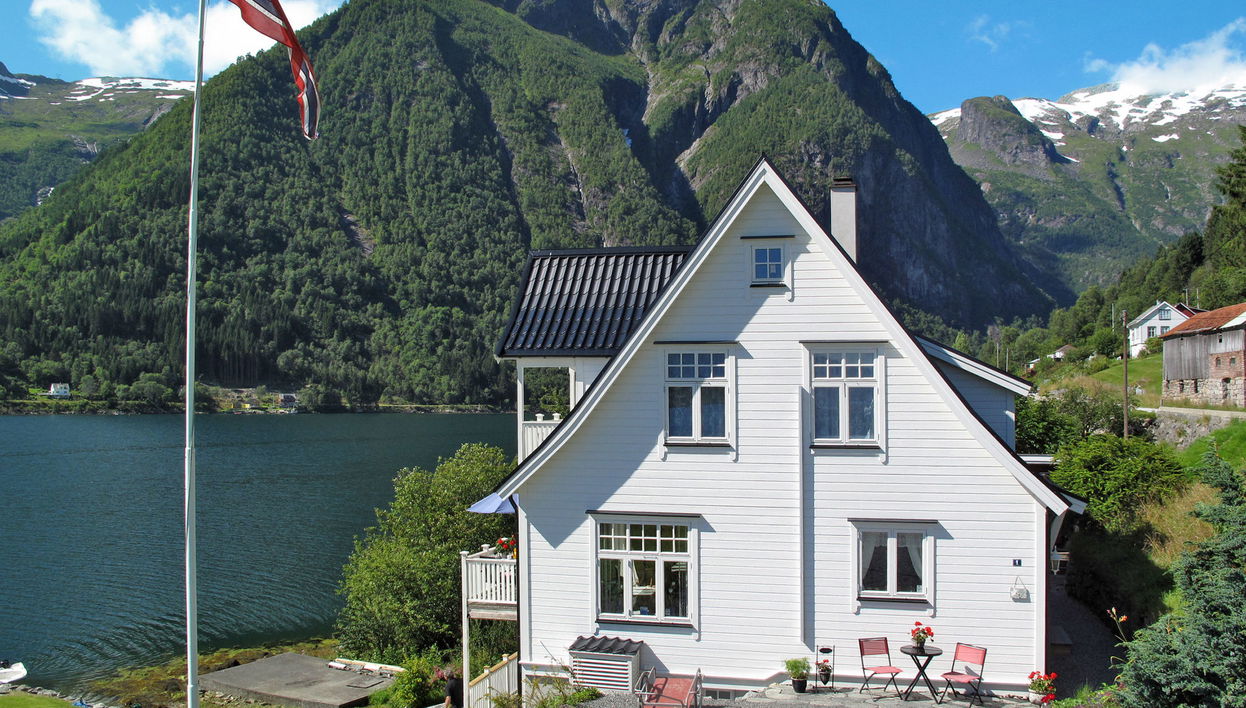 Casa de 5 quartos em Balestrand com jardim e terraço - Foto 1