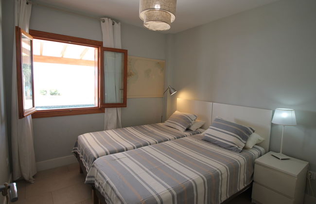 Casa de 4 quartos em Villajoyosa com piscina privada e jardim - Foto 17