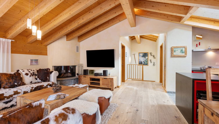 Photo 1 - 6 bedroom Apartment in Zermatt with sauna and hot tub