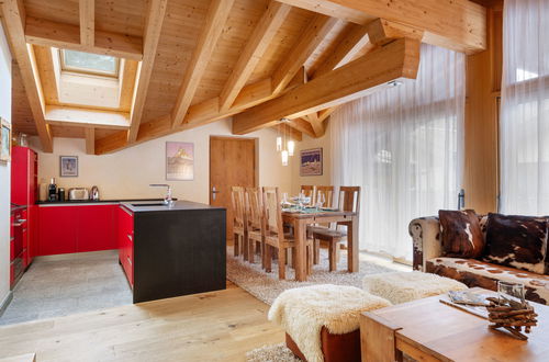 Foto 19 - Appartamento con 6 camere da letto a Zermatt con sauna e vasca idromassaggio