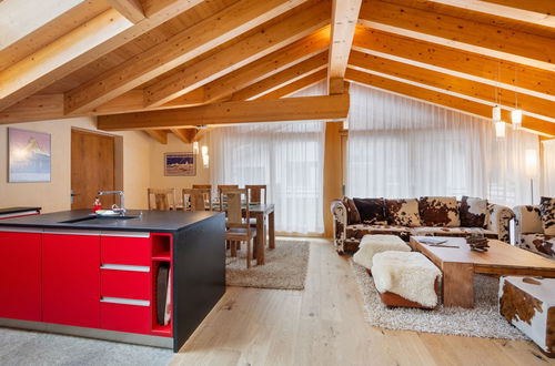 Foto 20 - Appartamento con 6 camere da letto a Zermatt con sauna e vasca idromassaggio