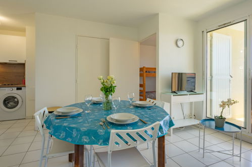 Photo 10 - 2 bedroom Apartment in Royan with swimming pool