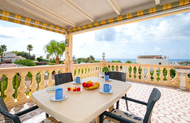 3 bedroom House in Benissa with private pool and garden - Photo 2