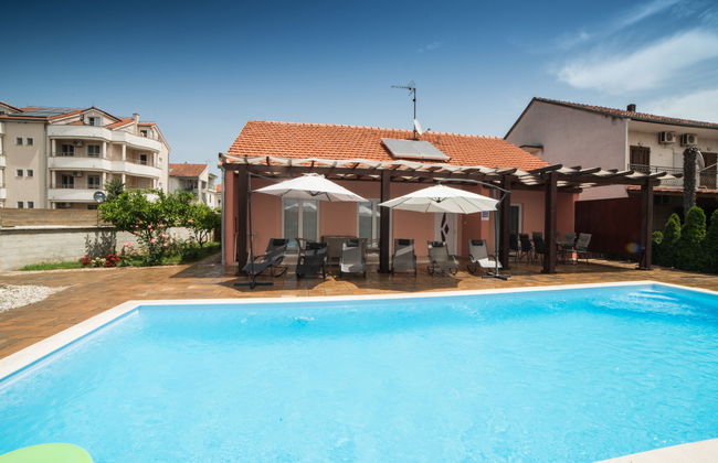 Casa de 4 quartos em Biograd na Moru com piscina privada e jardim - Foto 31