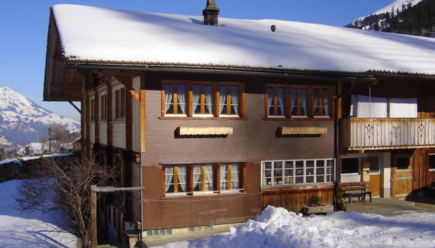 4 bedroom Apartment in Frutigen - Photo 2