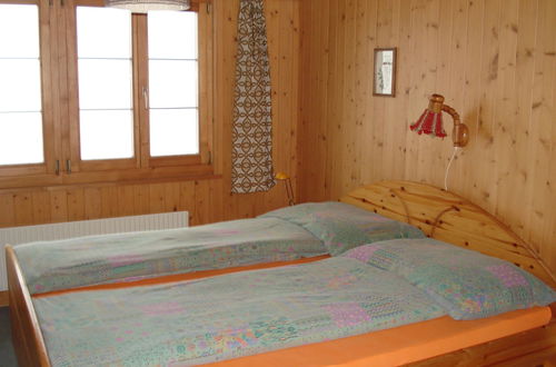 Foto 17 - Appartamento con 4 camere da letto a Frutigen