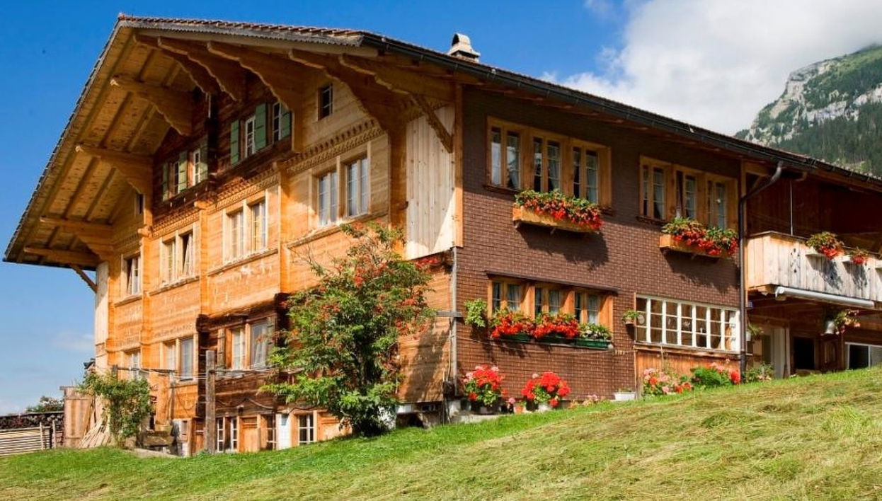 4 bedroom Apartment in Frutigen - Photo 1