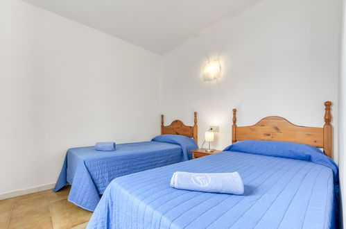 Foto 5 - Appartamento con 2 camere da letto a Roses con giardino e vista mare