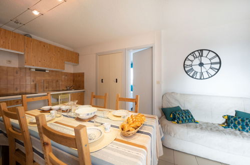 Foto 9 - Appartamento con 2 camere da letto a Lacanau con vista mare