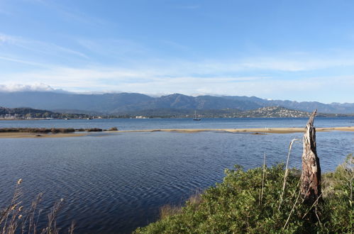 Foto 15 - Appartamento con 2 camere da letto a Porto-Vecchio con giardino e vista mare