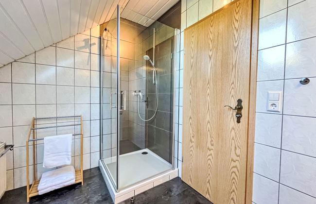 Apartamento de 2 quartos em Mengen com jardim - Foto 29
