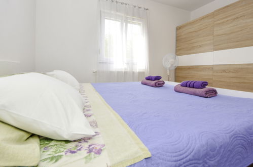Foto 25 - Casa con 3 camere da letto a Benkovac con piscina privata e vista mare