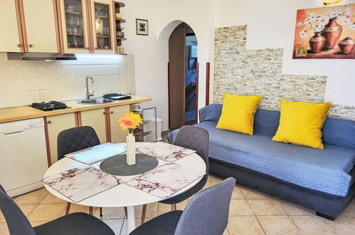 Photo 4 - 4 bedroom House in Zadar with garden and terrace