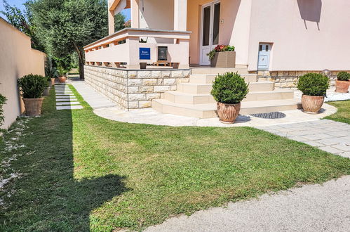 Foto 43 - Casa con 4 camere da letto a Zara con giardino e terrazza