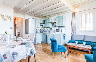 Foto 1 - Apartamento de 2 habitaciones en Cabourg con vistas al mar