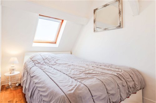 Foto 9 - Appartamento con 2 camere da letto a Cabourg con vista mare