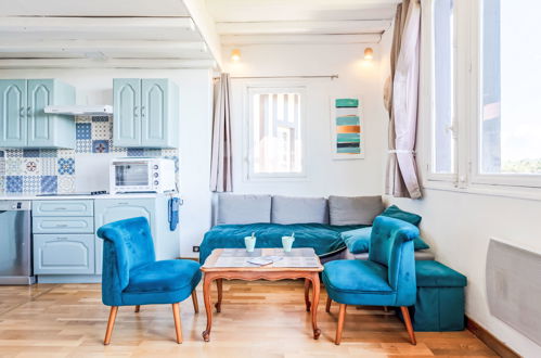 Foto 3 - Appartamento con 2 camere da letto a Cabourg con vista mare