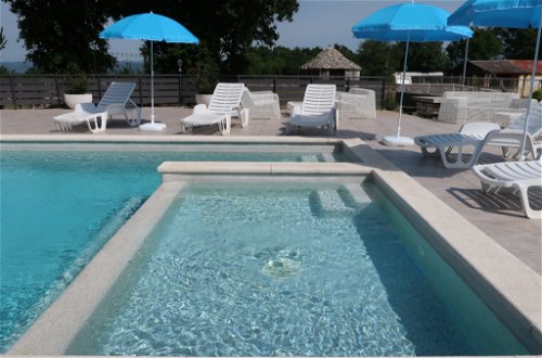 Foto 26 - Casa con 3 camere da letto a Kršan con piscina e vista mare