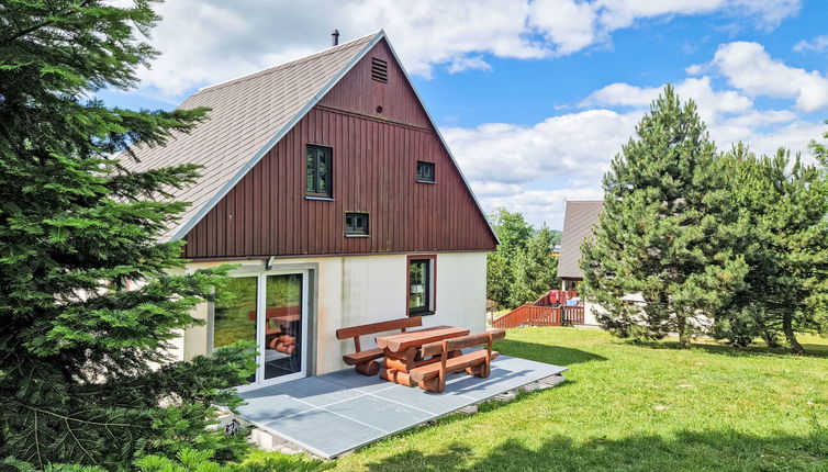 Foto 1 - Casa con 3 camere da letto a Černý Důl con piscina e vista sulle montagne