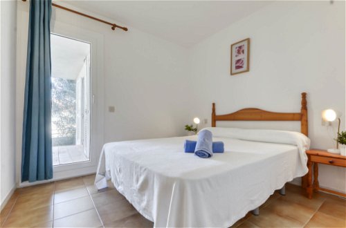 Foto 4 - Appartamento con 2 camere da letto a Roses con giardino e vista mare
