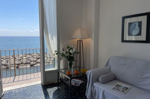 Foto 13 - Apartamento de 1 habitación en Imperia con vistas al mar