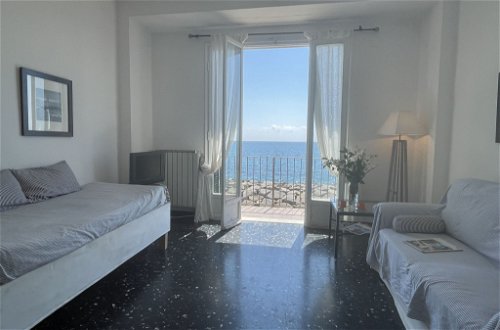 Foto 14 - Apartamento de 1 habitación en Imperia con vistas al mar