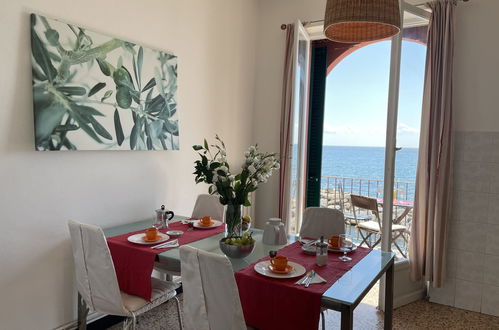 Foto 10 - Apartment mit 1 Schlafzimmer in Imperia mit blick aufs meer