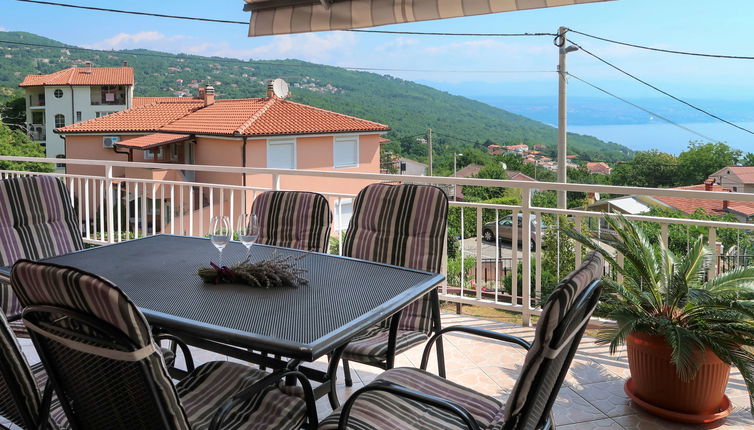 Photo 1 - Maison de 2 chambres à Opatija avec jardin et terrasse