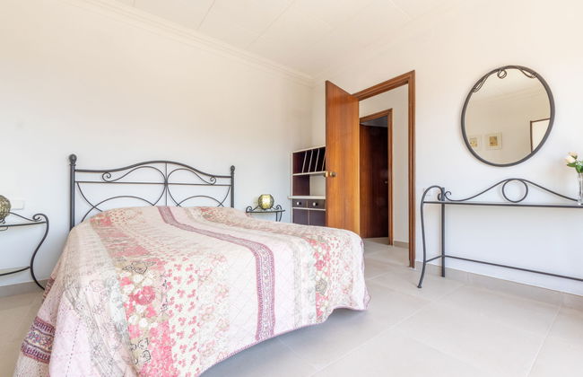 Casa de 5 quartos em Torredembarra com piscina privada e jardim - Foto 16