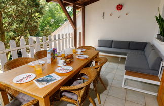 Photo 3 - Maison de 2 chambres à Balatonkenese avec piscine privée et vues sur la montagne