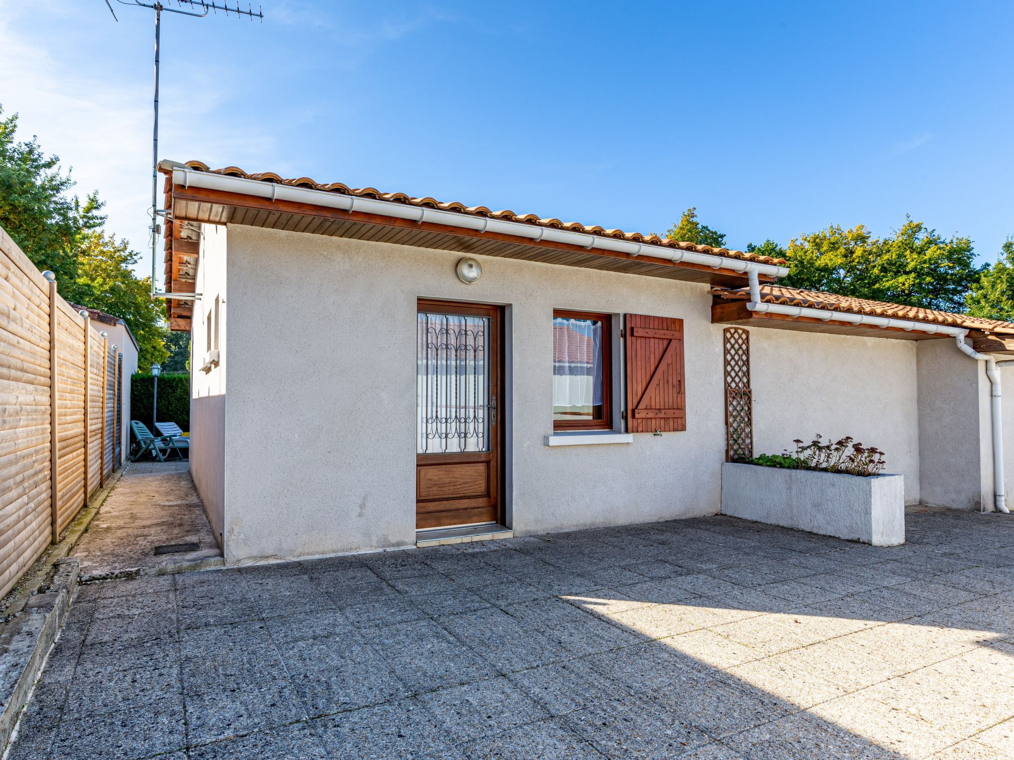 Foto 12 - Haus mit 1 Schlafzimmer in Saint-Georges-de-Didonne mit garten und terrasse