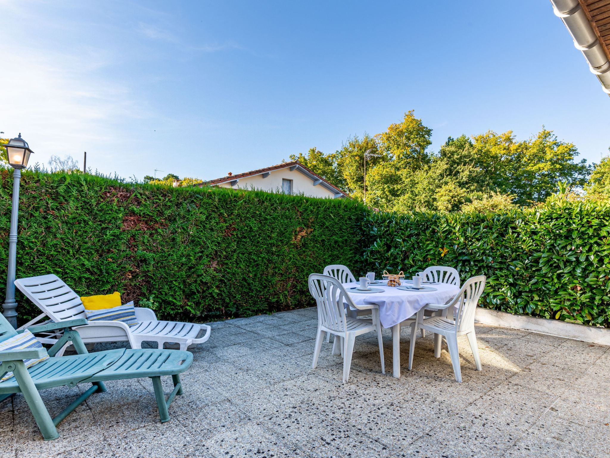 Foto 5 - Haus mit 1 Schlafzimmer in Saint-Georges-de-Didonne mit garten und terrasse