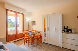 Foto 1 - Apartment mit 2 Schlafzimmern in Sainte-Maxime mit terrasse und blick aufs meer
