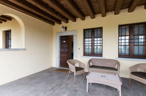 Photo 3 - Appartement de 1 chambre à Desenzano del Garda avec piscine et vues sur la montagne
